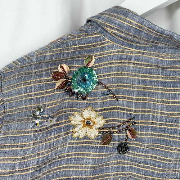 HD in Paris Womens Embroidered Blouse with Peplum Hem Size S  NWOT Condition - Picture 10 of 10